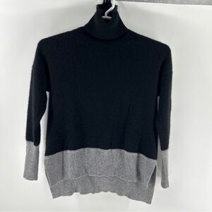 Max Studio Black and Gray Turtleneck Cashmere Sweater